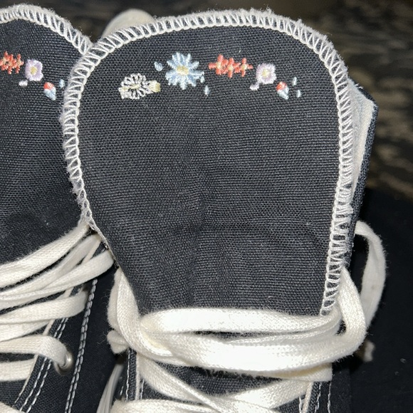 Converse Chuck Taylor All Star Lift Platform High 'Embroidered Floral - women’s - Picture 7 of 15